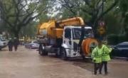 Se rompió un caño de agua en Belgrano y se originó un caos de tránsito