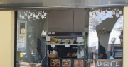 Debate en las redes por el cartel de una panadería sanjuanina que mezcla el estado físico con los secuestros