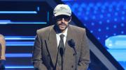 Bad Bunny recibe con humildad el Billboard al artista latino del siglo XXI