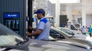 Es ley la posibilidad de pagar uno mismo con posnet en estaciones de servicio de la provincia de Buenos Aires