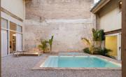 Mini piletas de jardín: la decoración de moda para el verano