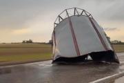 Obstáculo en la Ruta Nacional N157: un silo bloqueó el tránsito y fue retirado