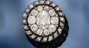 Subastan en Sotheby’s un broche de diamantes que perteneció a Napoleón