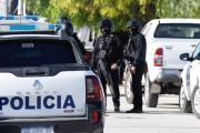 Un mecánico acusó a un vecino de un robo y lo atacó con un fierro y piñas
