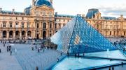 Detuvieron a dos sospechosos por el robo al museo del Louvre en París