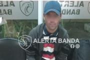 Se presentó a localizar a su novia y la chica confesó llorando un terrible acoso