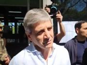 Caputo dijo que tras las elecciones no cambia en nada el programa económico pero admitió que si hay menos conflicto político ayuda