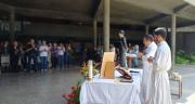 Familiares de presos políticos fueron agredidos en la UCV durante misa por nuevos santos