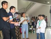 Estudiantes de primaria sorprenden en concurso científico y se imponen a universitarios