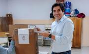 El huracán libertario arrasó con los oficialismos en Santa Fe y Córdoba