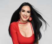 Scarlet Ortiz demuestra que no solo es actuación: saca a la luz nueva habilidad en el set