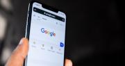 Google te escucha siempre: cómo podés desactivar el micrófono de tu celular en pocos pasos
