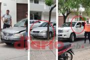 Camioneta chocó a dos autos en pleno Centro y el conductor habría huido corriendo
