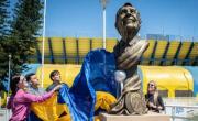 Rosario Central descubrió el busto de Miguel Ángel Russo y cumplió su última voluntad