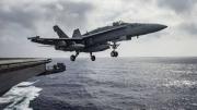 Un caza Boeing F7/A-18F y un helicóptero de EE.UU. se estrellan en el mar de China con media hora de diferencia