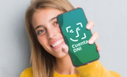 Los 5 trámites de Cuenta DNI que podés hacer por WhatsApp