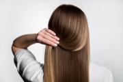 No botes la semilla del aguacate: prepara esta mascarilla para combatir el frizz y aportar brillo al cabello