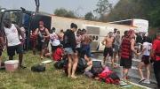 Volcó un micro con hinchas de Flamengo que viajaban a Buenos Aires