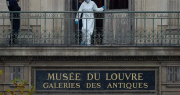 Robo al Louvre: capturaron dos ladrones, pero qué se sabe de las joyas sustraídas