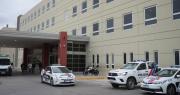 Movimiento policial por una supuesta amenaza de bomba en el Hospital Rawson