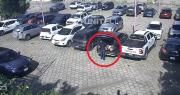 Roban dos autos en 10 minutos usando inhibidores de alarma en un centro comercial cruceño