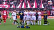Polémica en Barracas Central vs. Boca: Barrios le dio una trompada a Merentiel y Lamolina sólo lo amonestó
