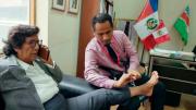 Piden sanción para legisladora peruana que usó asesor para cortarle las uñas de los pies