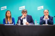 Independentistas catalanes de Junts tensan futuro del gobierno español al romper acuerdos