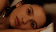 Rosalía intenta reparar su corazón en “Berghain”