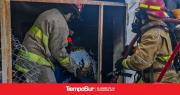 Sofocan incendio en un galpón y evitan que llegue a la casa