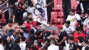 Violencia en el fútbol de Chile: feroz enfrentamiento entre facciones de la barra de Colo Colo