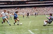 El Banco Central de Argentina lanza una moneda conmemorativa con el gol de Maradona a Inglaterra