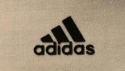 Adidas cae 10,4% en bolsa tras comentarios cautelosos sobre las ventas en EE UU