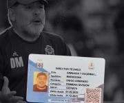 “De Pelusa a Diego”: la subasta mundial de Maradona que tiene al ultimo carnet de DT en Gimnasia del astro