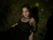 Planazo: escuchar un disco con su creadora, una verdadera potra, entre vinos finos y canapés, en una casona de 1911