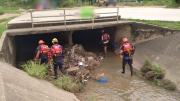 Hallan sin vida al hombre que cayó a un canal de drenaje durante intensa lluvia