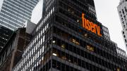 Fiserv se derrumba en Wall Street y culpa a la economía argentina por su peor caída histórica