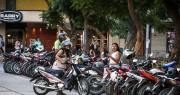 Le robaron la moto en pleno centro: la había dejado con las llaves puestas