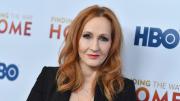 La autora de Harry Potter criticó la elección de personas trans como “Mujeres del Año”