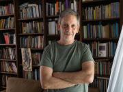 Mundos íntimos. Fui corredor de autos y allí entendí algo extraño: a veces ir más despacio implica ser más veloz, llegar antes