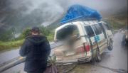 Accidente en los Yungas se cobra la vida de tres pasajeros de un minibús