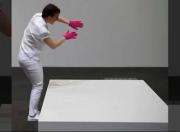 Increíble: escultor vende estatua “invisible” por 17 mil dólares