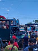 Camión de la GNB chocó con buseta