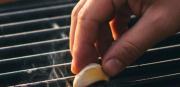 Beneficios de frotar un diente de ajo en la parrilla antes de un asado