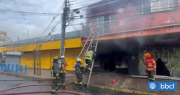 Voraz incendio destruye histórico restaurante en centro de Temuco