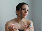 Rosalía abandonó el reggaetón y se largó con todo: le canta a Dios en 14 idiomas en Lux, su nuevo disco