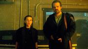Millie Bobby Brown denunció a David Harbour por “acoso e intimidación” en el set de “Stranger Things”