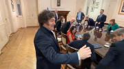 Al ritmo de “I feel good”: así fue el saludo de Javier Milei a su nuevo Gabinete