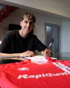 Mientras Gimnasia rechaza ofertas por el 50% de su pase, Argentinos le renovó el contrato a Alan Lescano