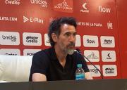 Eduardo Domínguez, entre la dura autocrítica y los fallos arbitrales que condenaron a Estudiantes